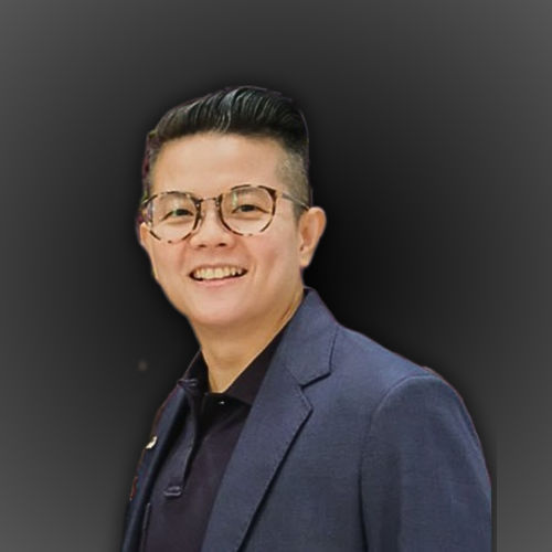 Coach Cris Tan