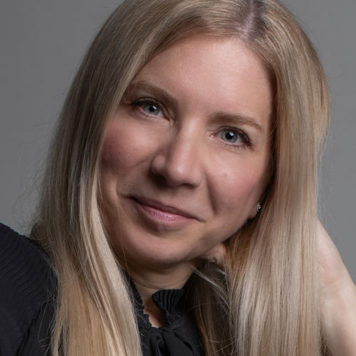 Szilvia Romsics